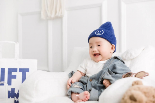 馆陶宝宝眼睛红红的 馆陶宝宝眼睛红红的